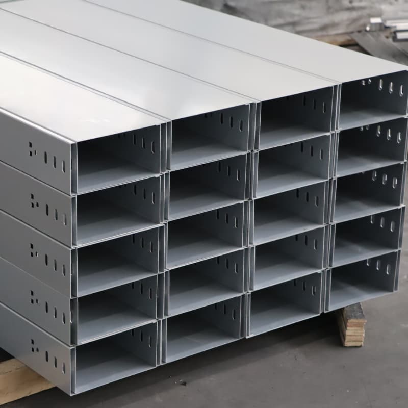 Dulang kabel dan tangga kabel